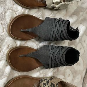 Black Very G Sandals size 9